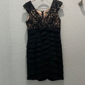 Dress with lace and scalloped below chest